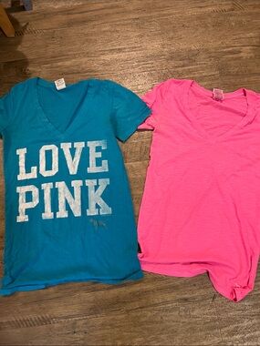 2 PINK Victoria's Secret tee  Pink V-Neck & blue